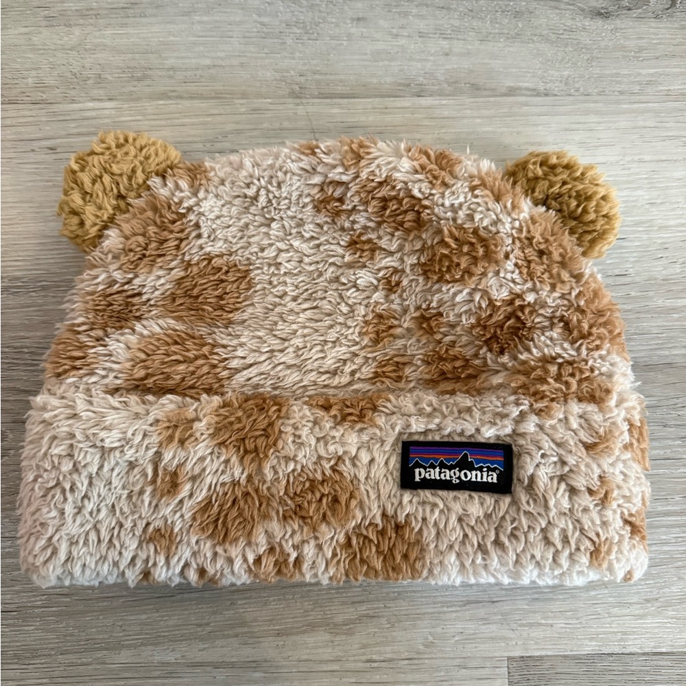Patagonia Tan and Cream Fuzzy Beanie